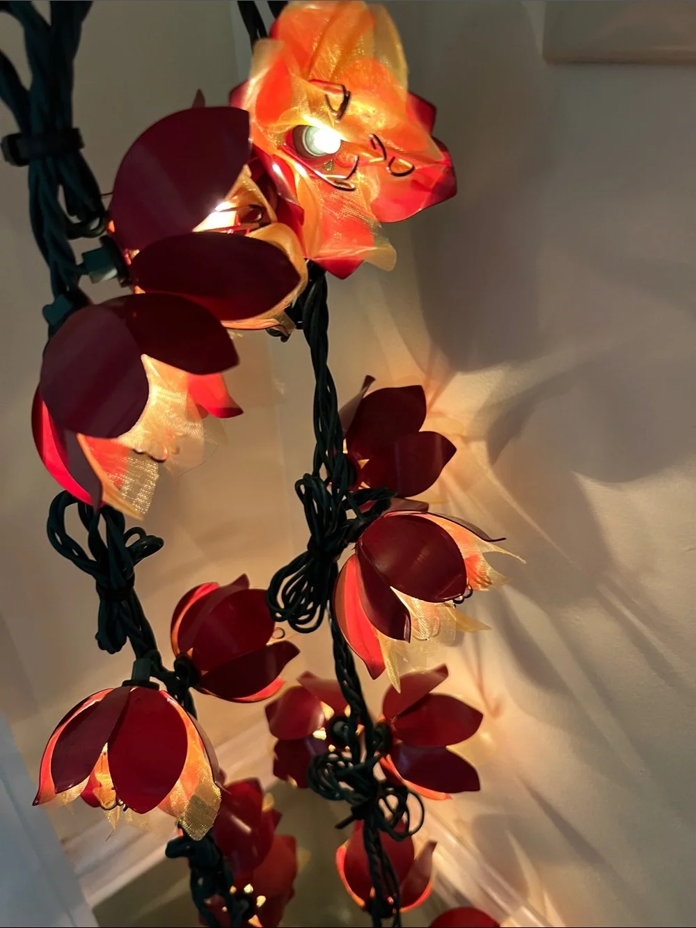 Red Flower String Lights - brand new